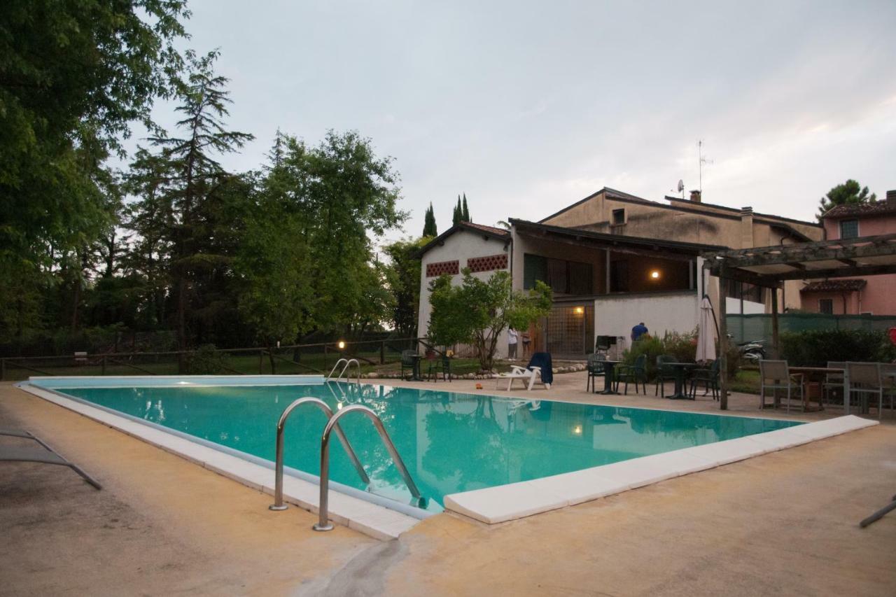 Casale Del Sole Garda Bed and Breakfast Monzambano Buitenkant foto